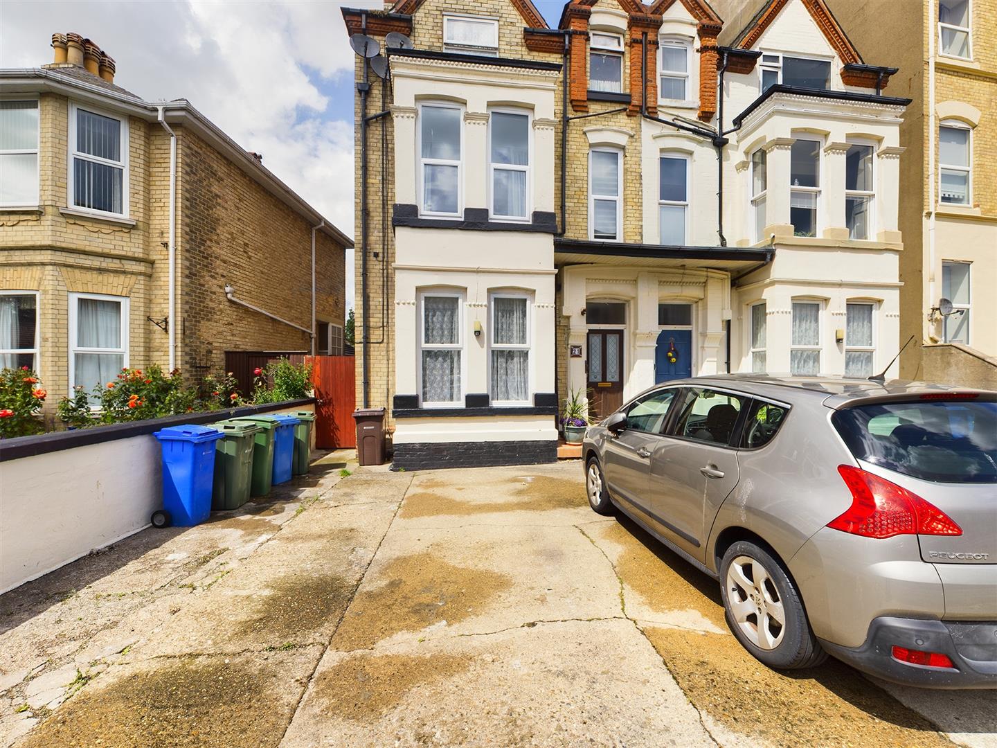 St. Annes Road, Bridlington Belts Estate Agents